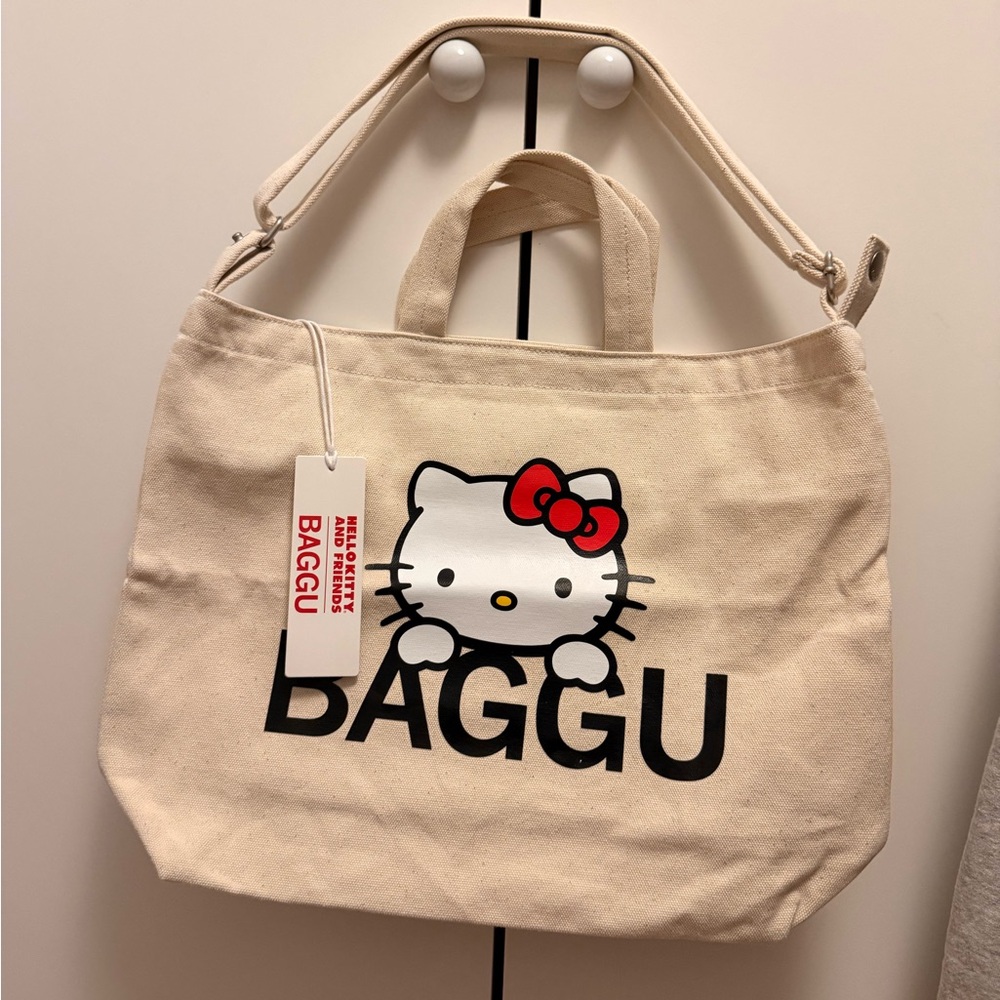 Baggu x Hello Kitty Horizontal Zip Duck Bag